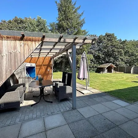 Fresenhus, Eingezaunter Garten, Hund Willkommen, Kamin, Wlan, Hell Und Kuschelig Humptrup