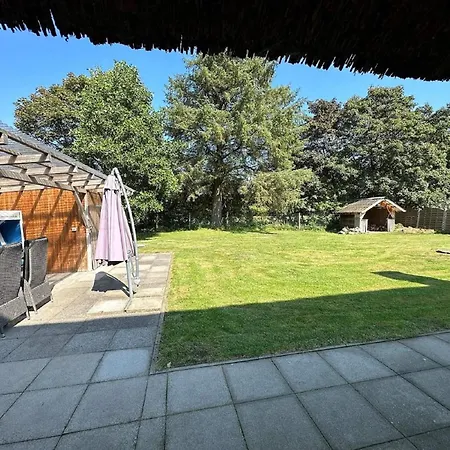 Holiday home Fresenhus, Eingezaunter Garten, Hund Willkommen, Kamin, Wlan, Hell Und Kuschelig *